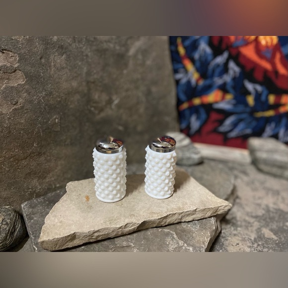 Milk Glass Salt & Pepper Shaker with Textured Studded Scale Pattern - Picture 6 of 11